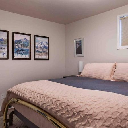 Fireweed Gardens In Roger'S Park Apartment Анкъридж Екстериор снимка